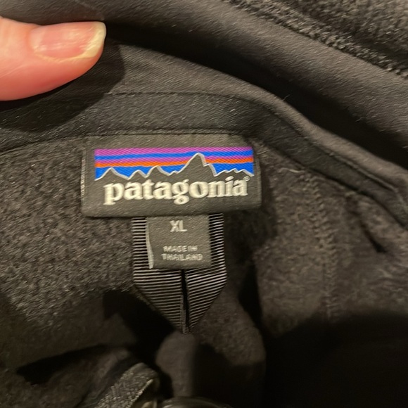 Patagonia Better Sweater (like new) 1/4-Zip Fleece in black - Picture 2 of 8